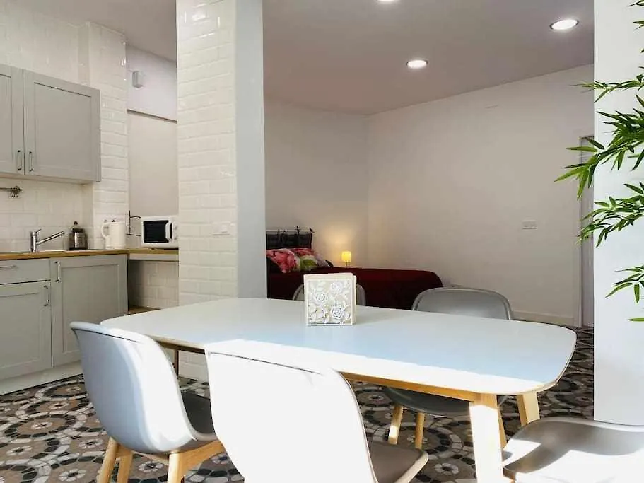Bazan Wabi Malaga Apartment